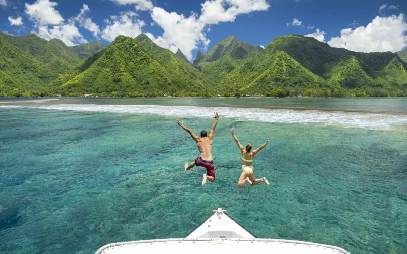 Tahiti iti seen from the sea © Grégoire Le Bacon